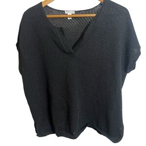 Tribal Jeans Short Sleeve Black Textured v-Neck Top - Size Large